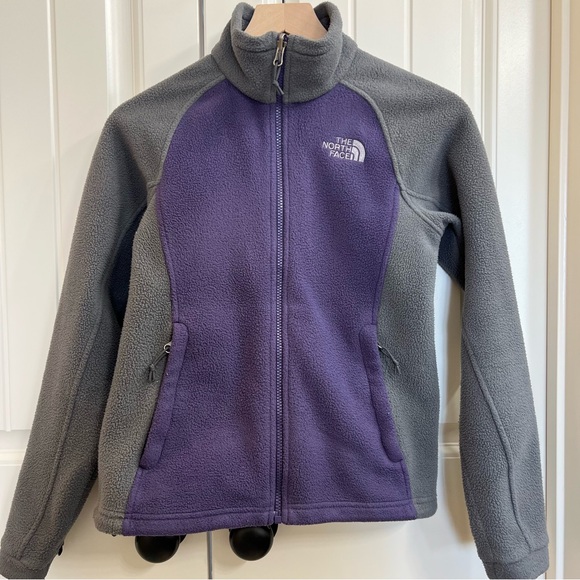 The North Face Jackets & Blazers - The North Face Womens Fleece Zip Up Jacket in Purple/Gray, Size XS